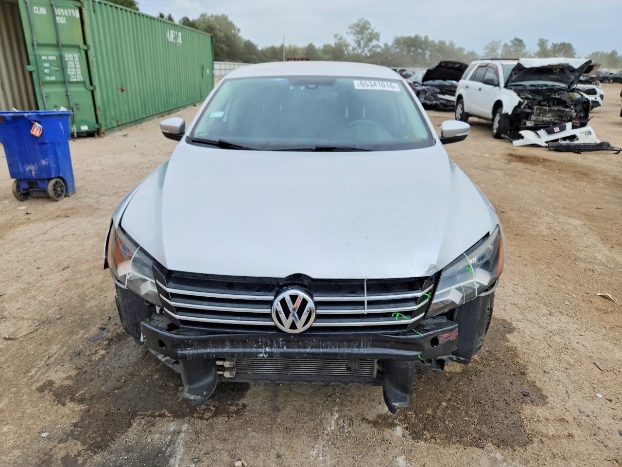 2014 Volkswagen Passat S Silver vin: 1VWAS7A34EC060950