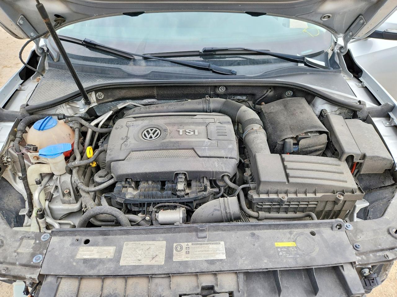 2014 Volkswagen Passat S Silver vin: 1VWAS7A34EC060950