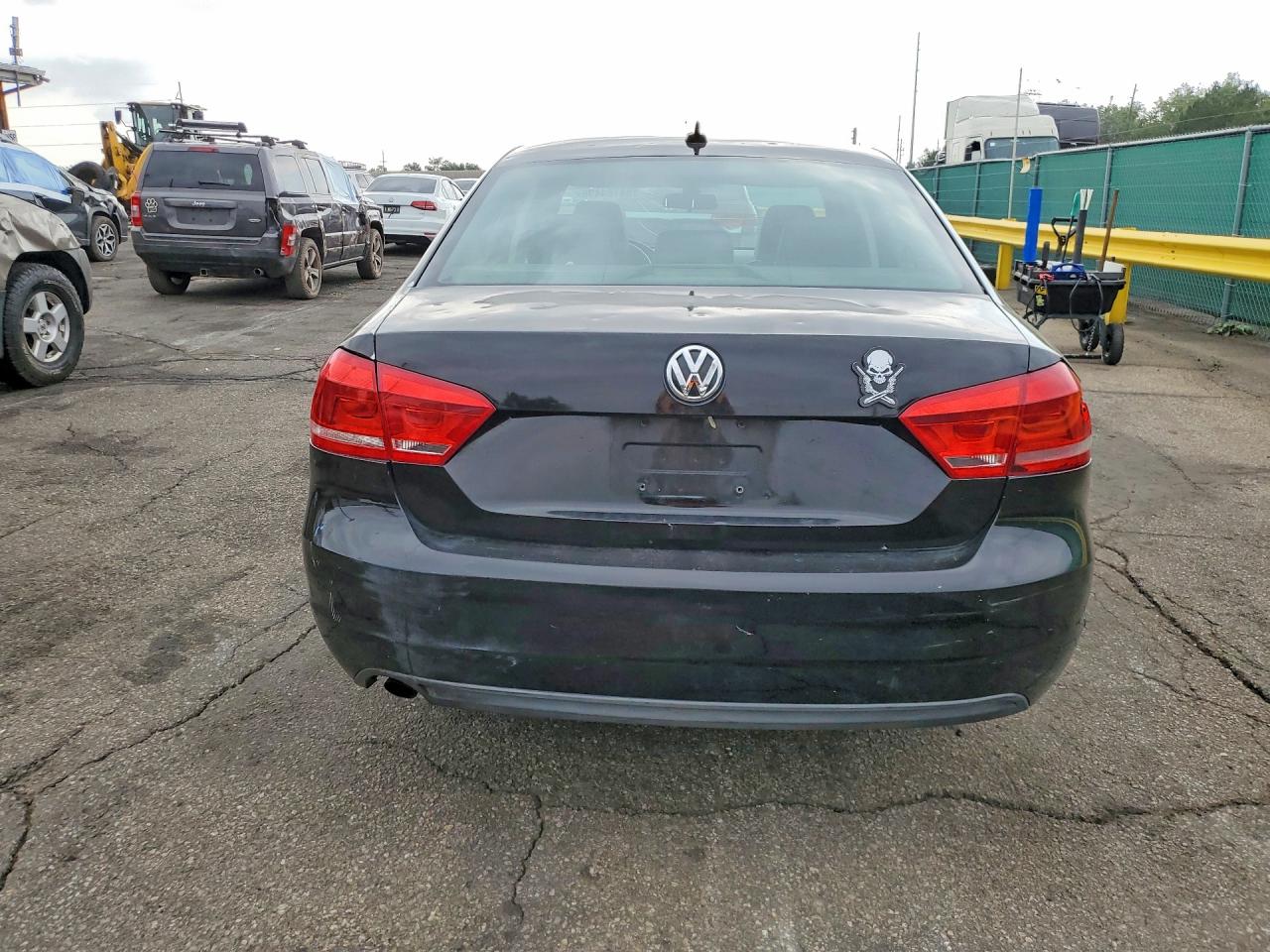 2014 Volkswagen Passat S Black vin: 1VWAS7A34EC108723
