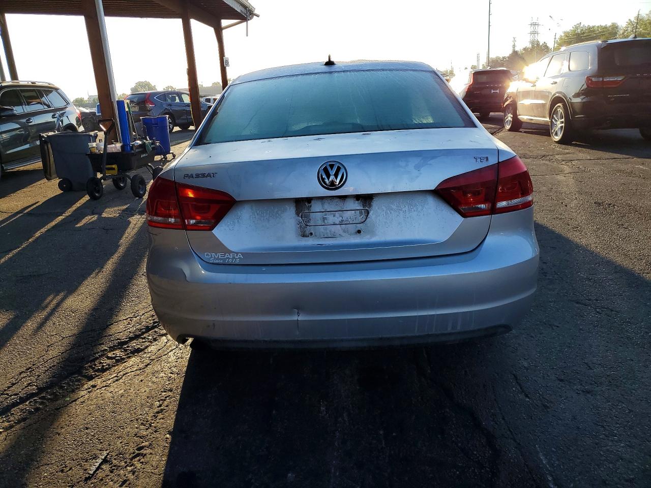 2015 Volkswagen Passat S Silver vin: 1VWAS7A34FC050890