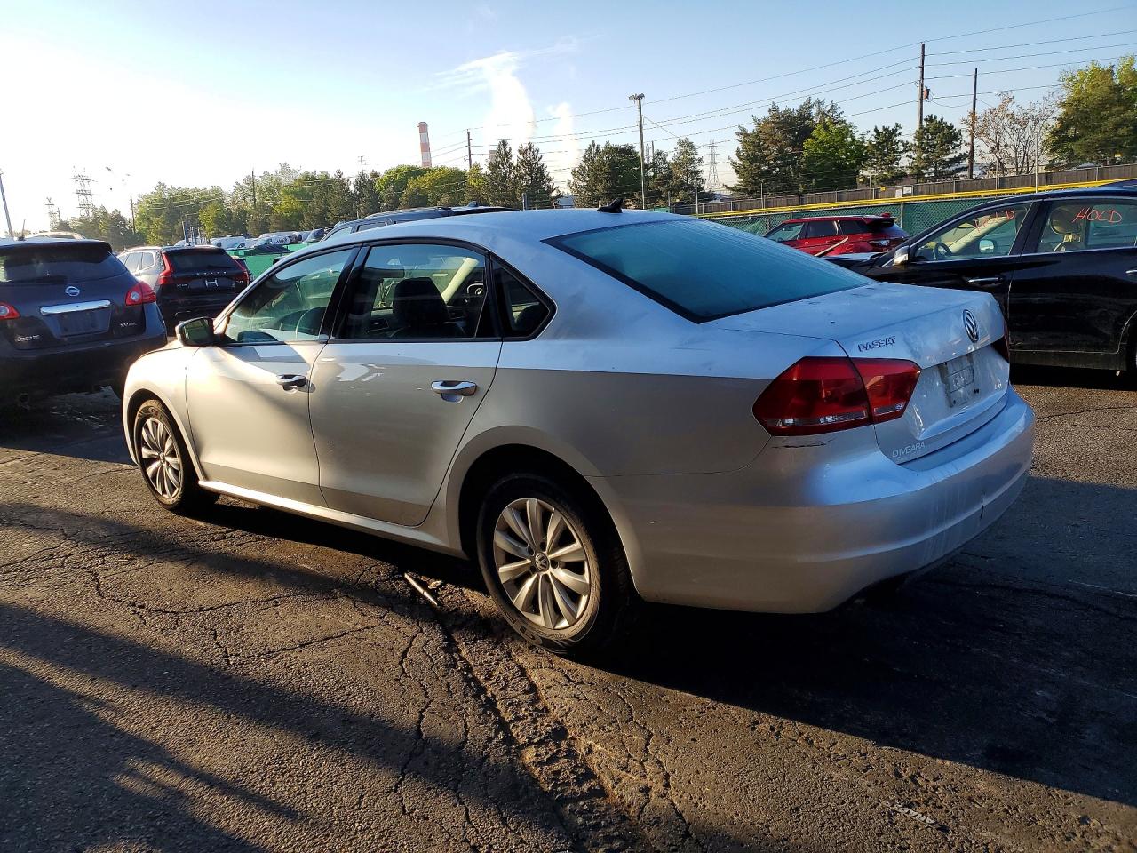 2015 Volkswagen Passat S Silver vin: 1VWAS7A34FC050890