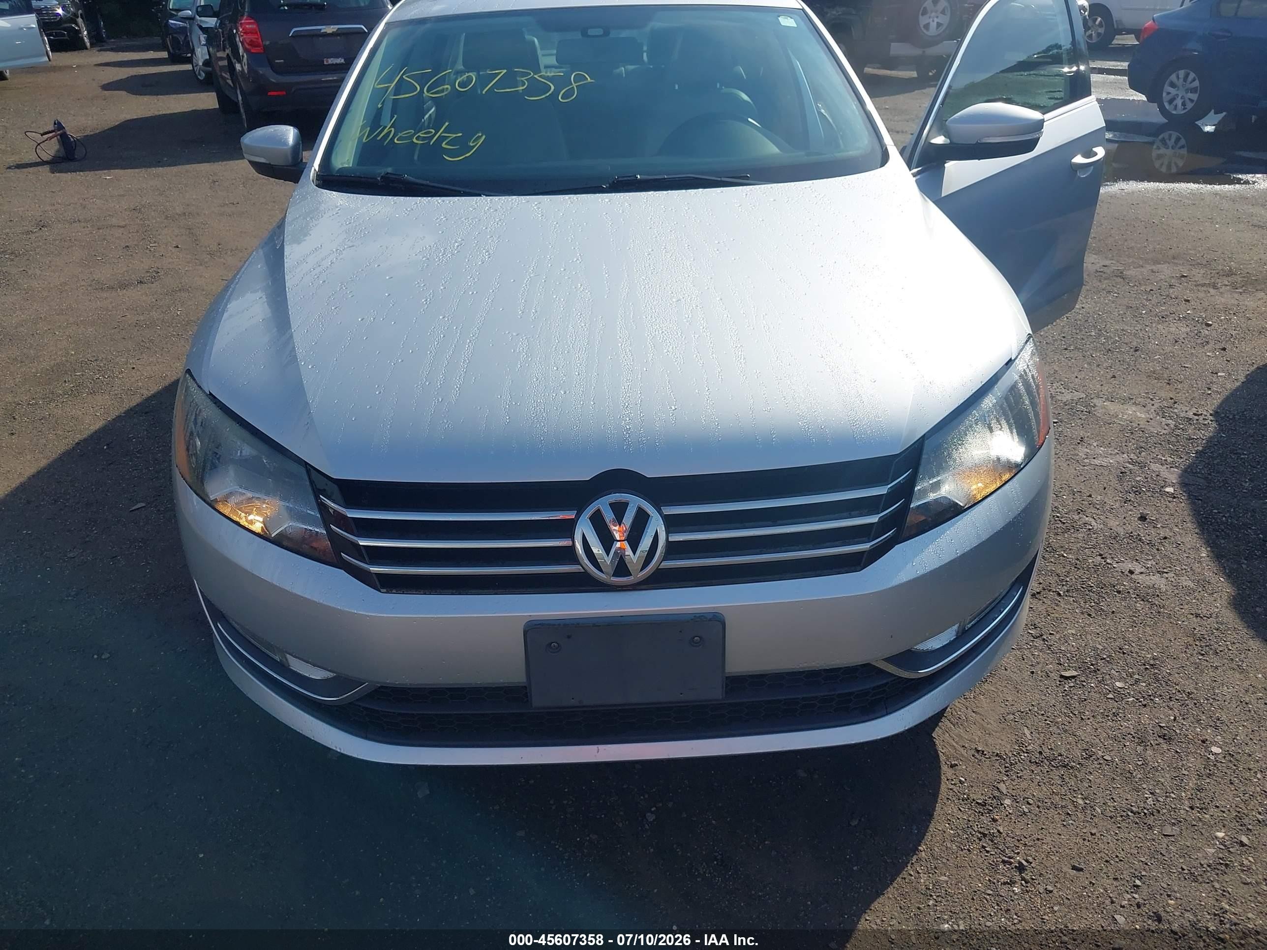 2015 Volkswagen Passat 1.8t Limited Edition Silver vin: 1VWAS7A34FC108612