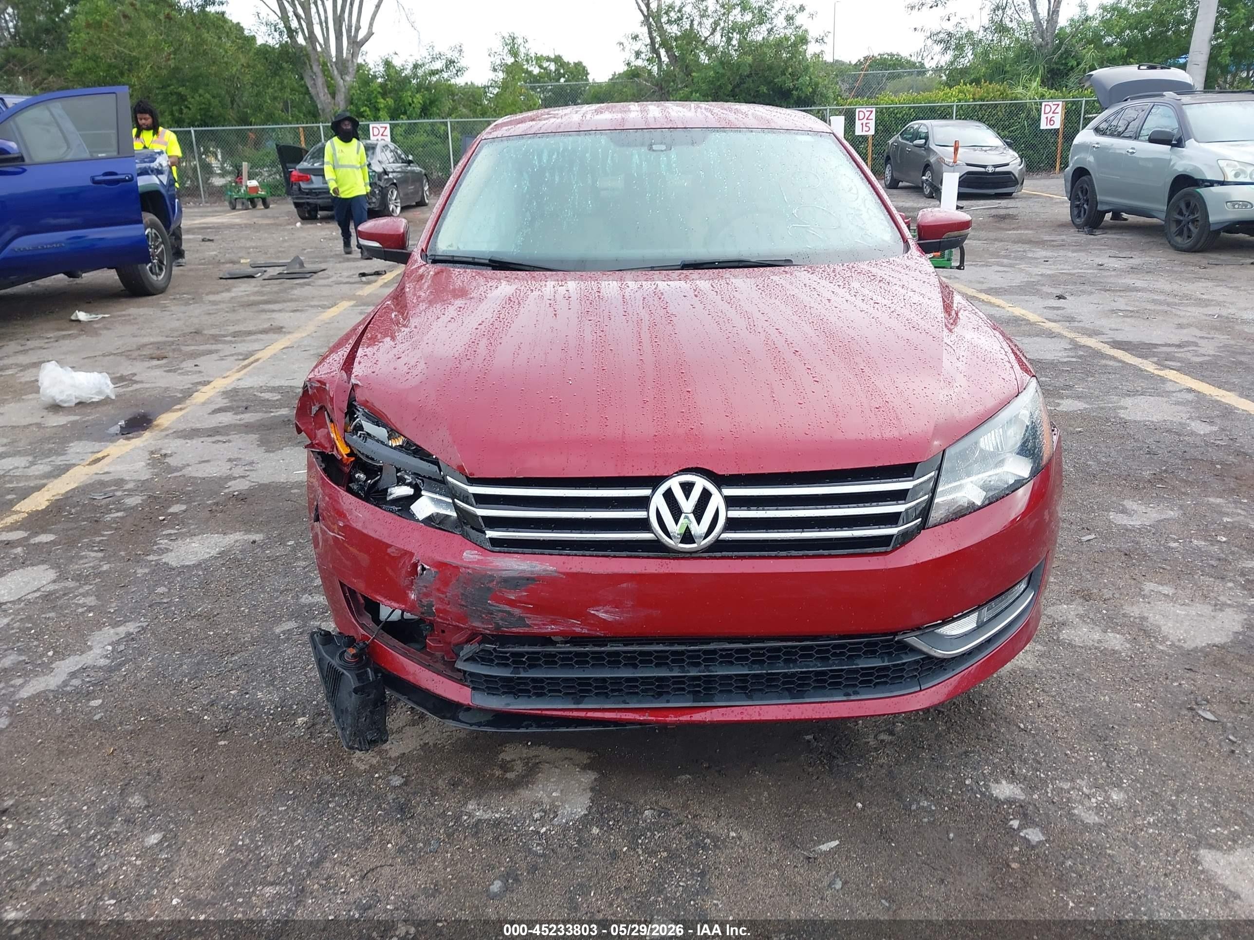 2015 Volkswagen Passat 1.8t Limited Edition Red vin: 1VWAS7A34FC109050