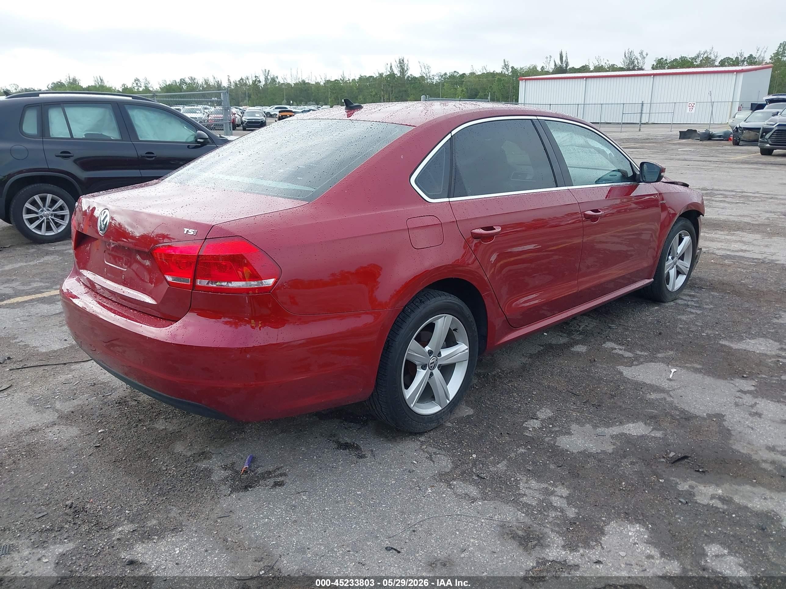 2015 Volkswagen Passat 1.8t Limited Edition Red vin: 1VWAS7A34FC109050