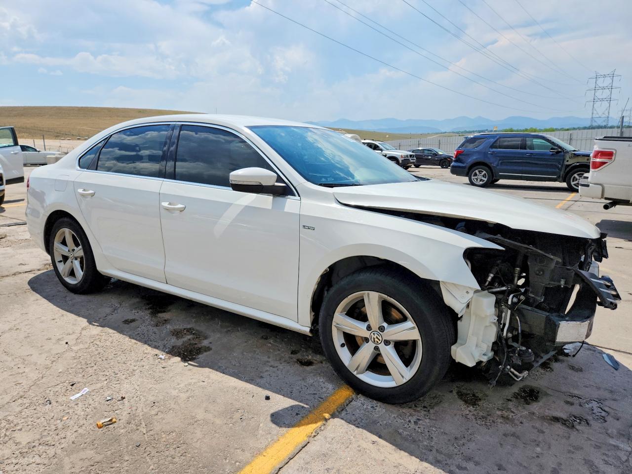2015 Volkswagen Passat S White vin: 1VWAS7A34FC112966