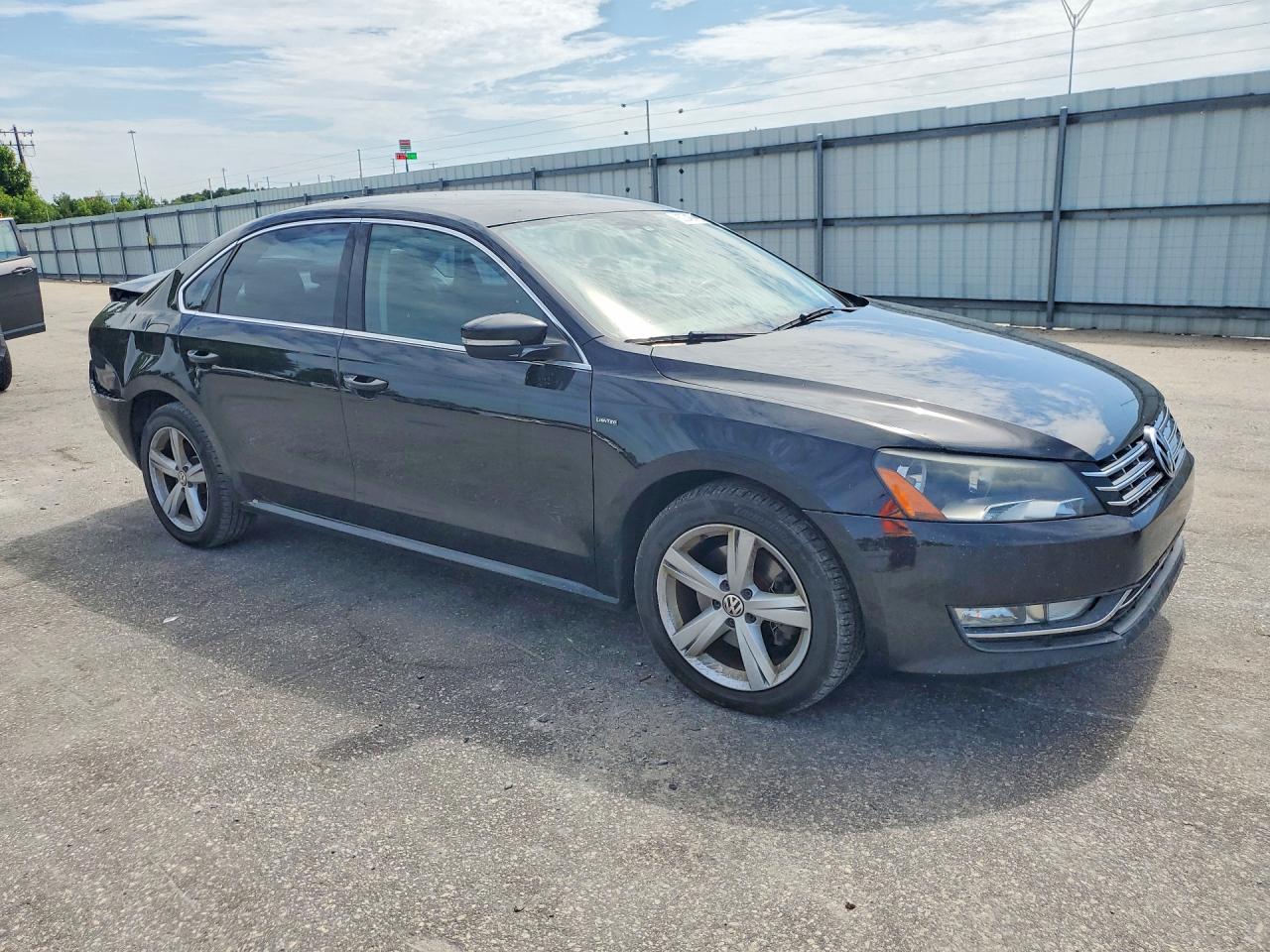 2015 Volkswagen Passat S Black vin: 1VWAS7A34FC113812