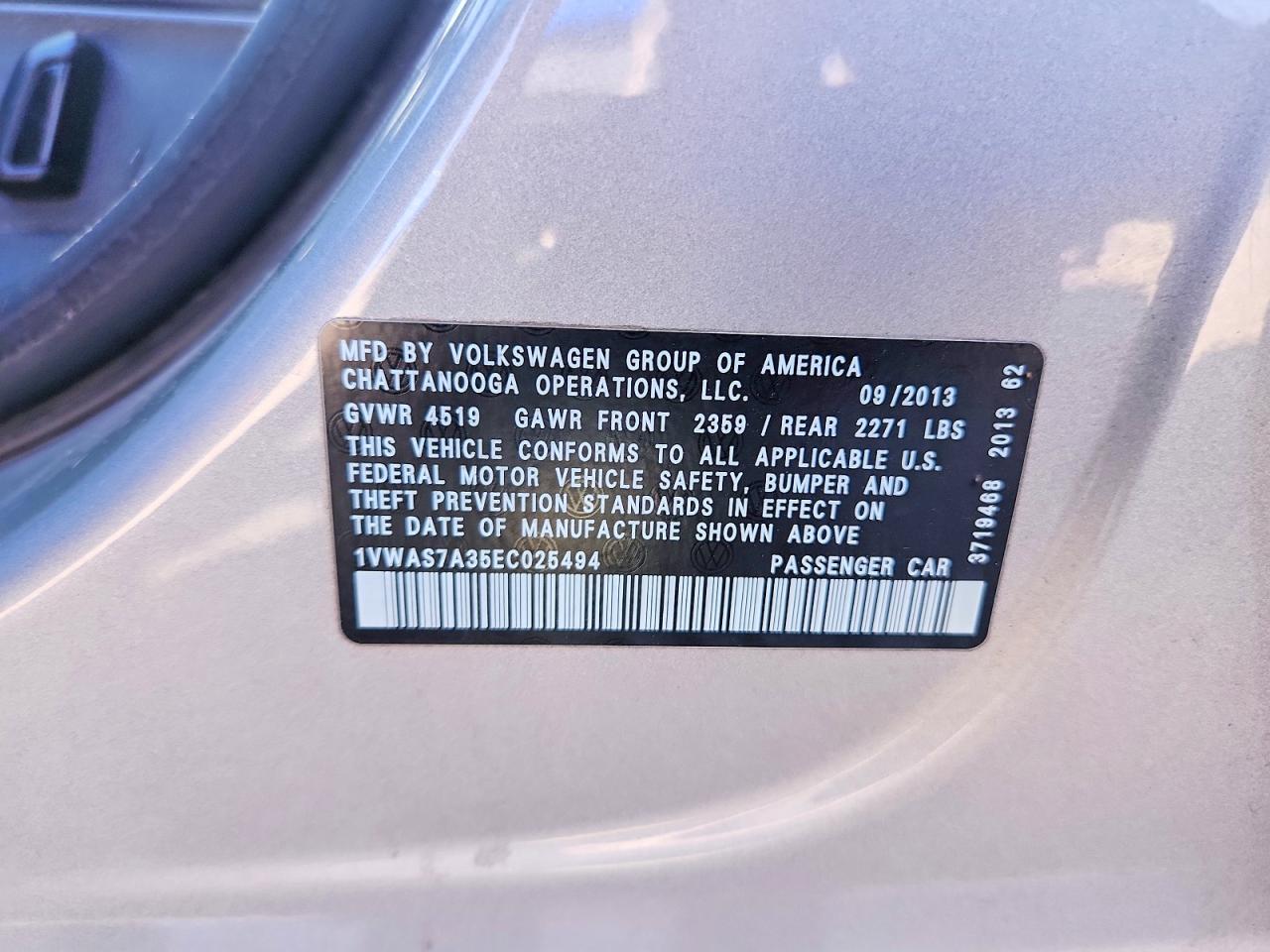 2014 Volkswagen Passat S Silver vin: 1VWAS7A35EC025494