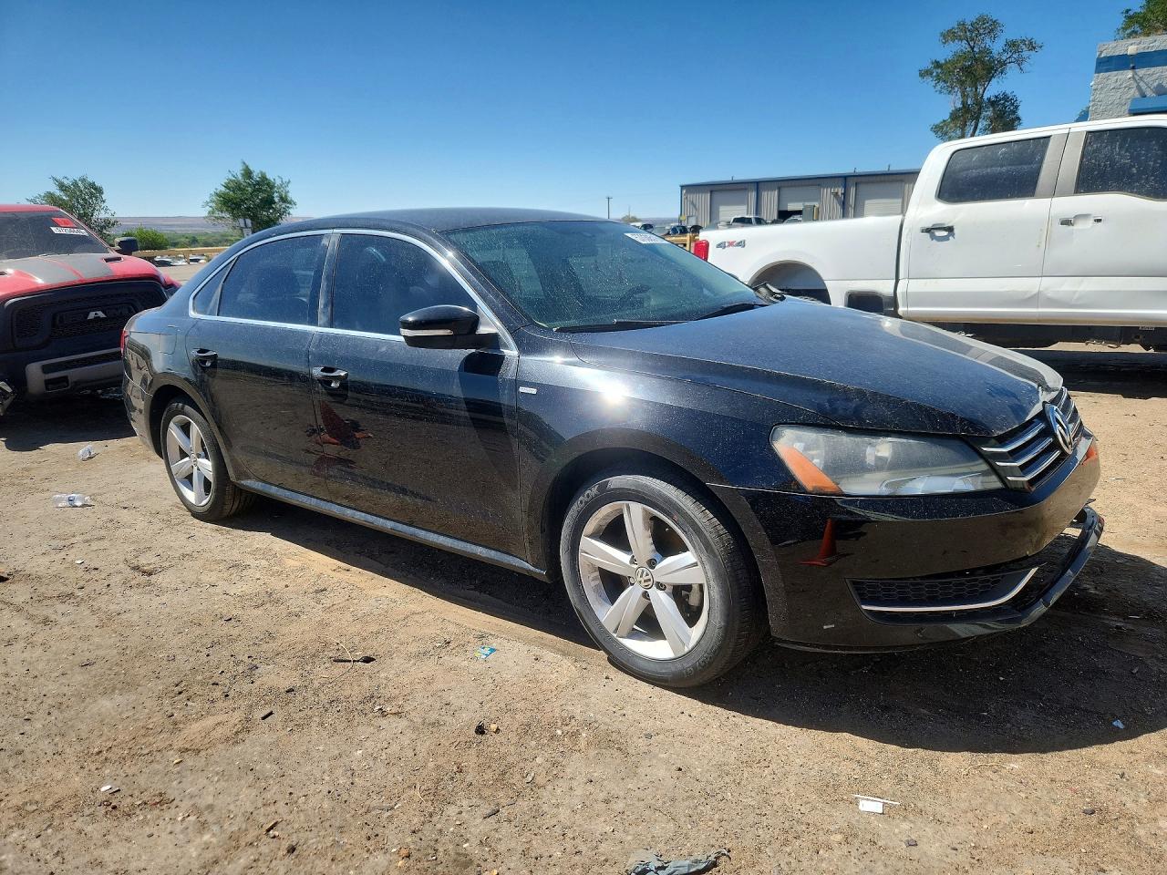 2014 Volkswagen Passat S Black vin: 1VWAS7A35EC040870