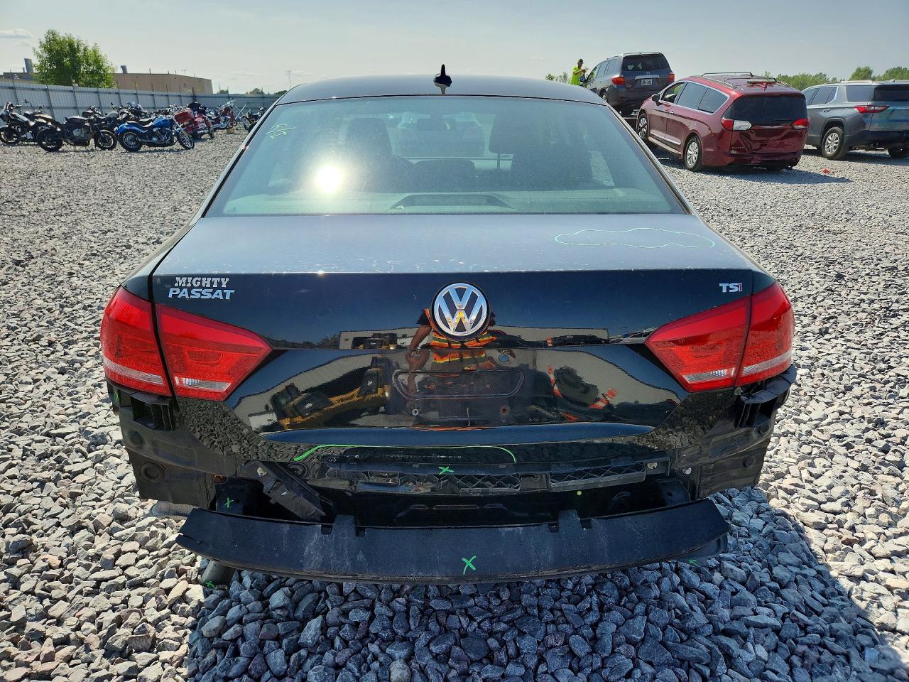 2014 Volkswagen Passat S Black vin: 1VWAS7A35EC046121
