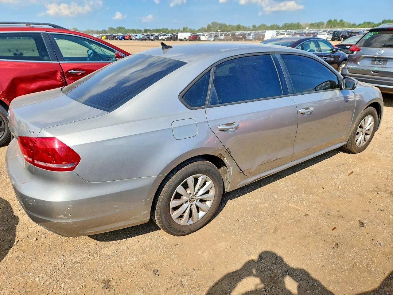 2014 Volkswagen Passat S Silver vin: 1VWAS7A35EC074226