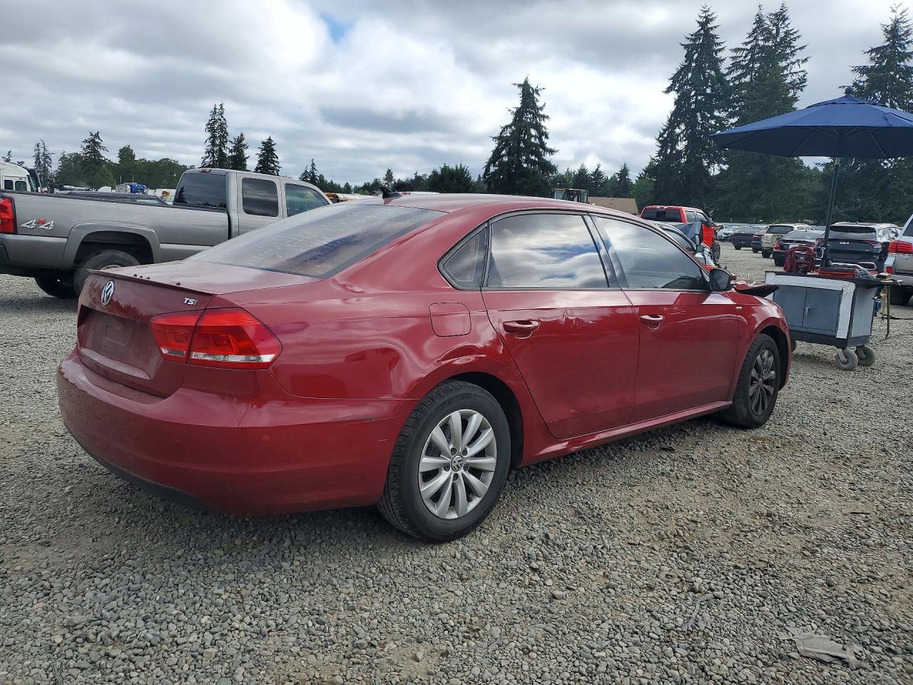 2015 Volkswagen Passat S Burgundy vin: 1VWAS7A35FC046475