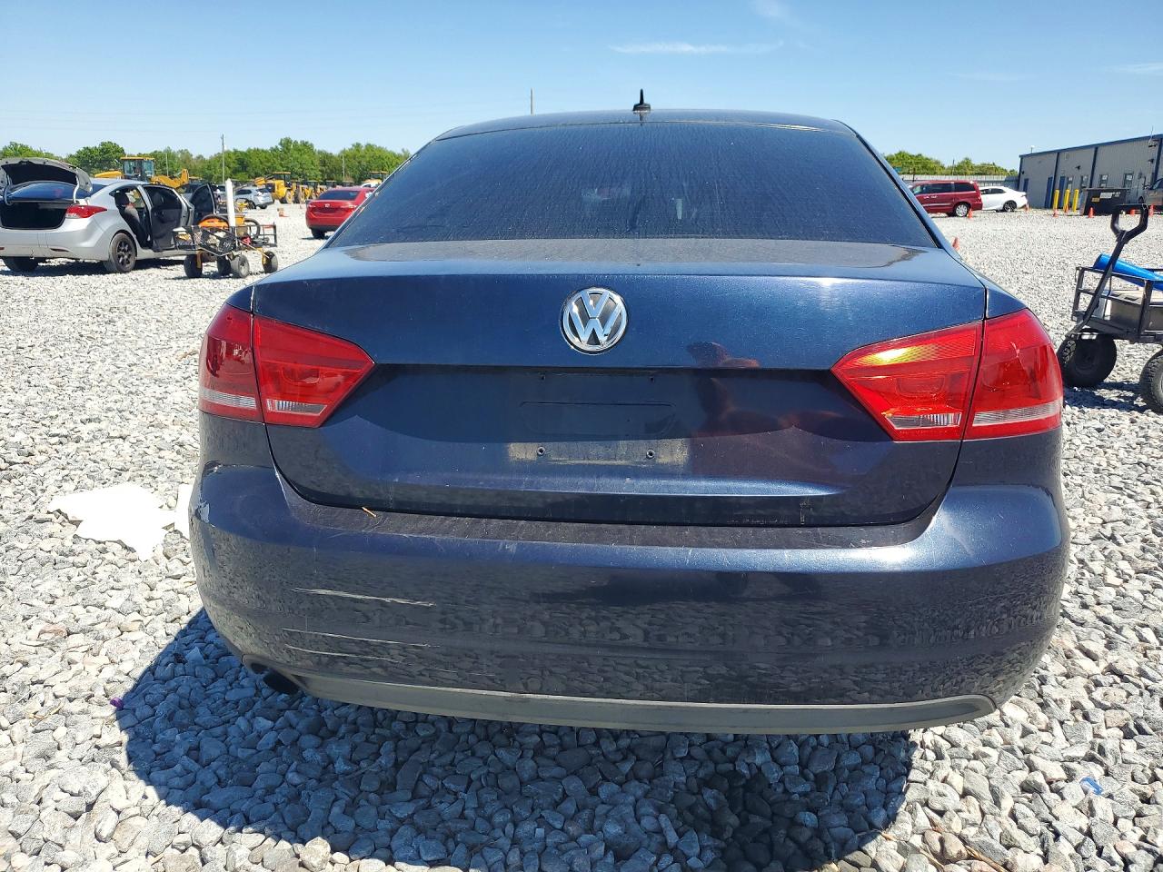 2014 Volkswagen Passat S Blue vin: 1VWAS7A36EC095604