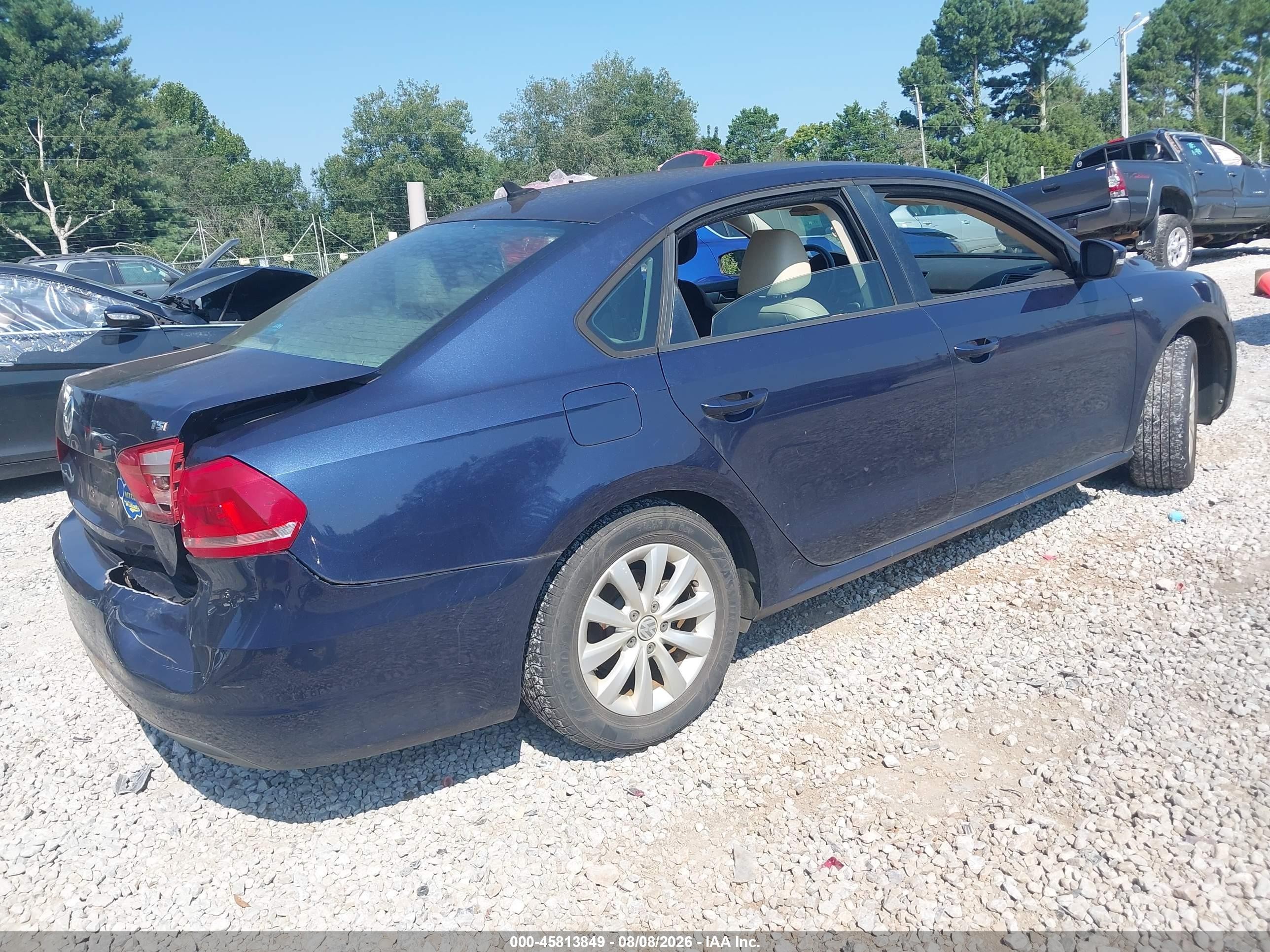 2014 Volkswagen Passat 1.8t Wolfsburg Edition Blue vin: 1VWAS7A36EC119867