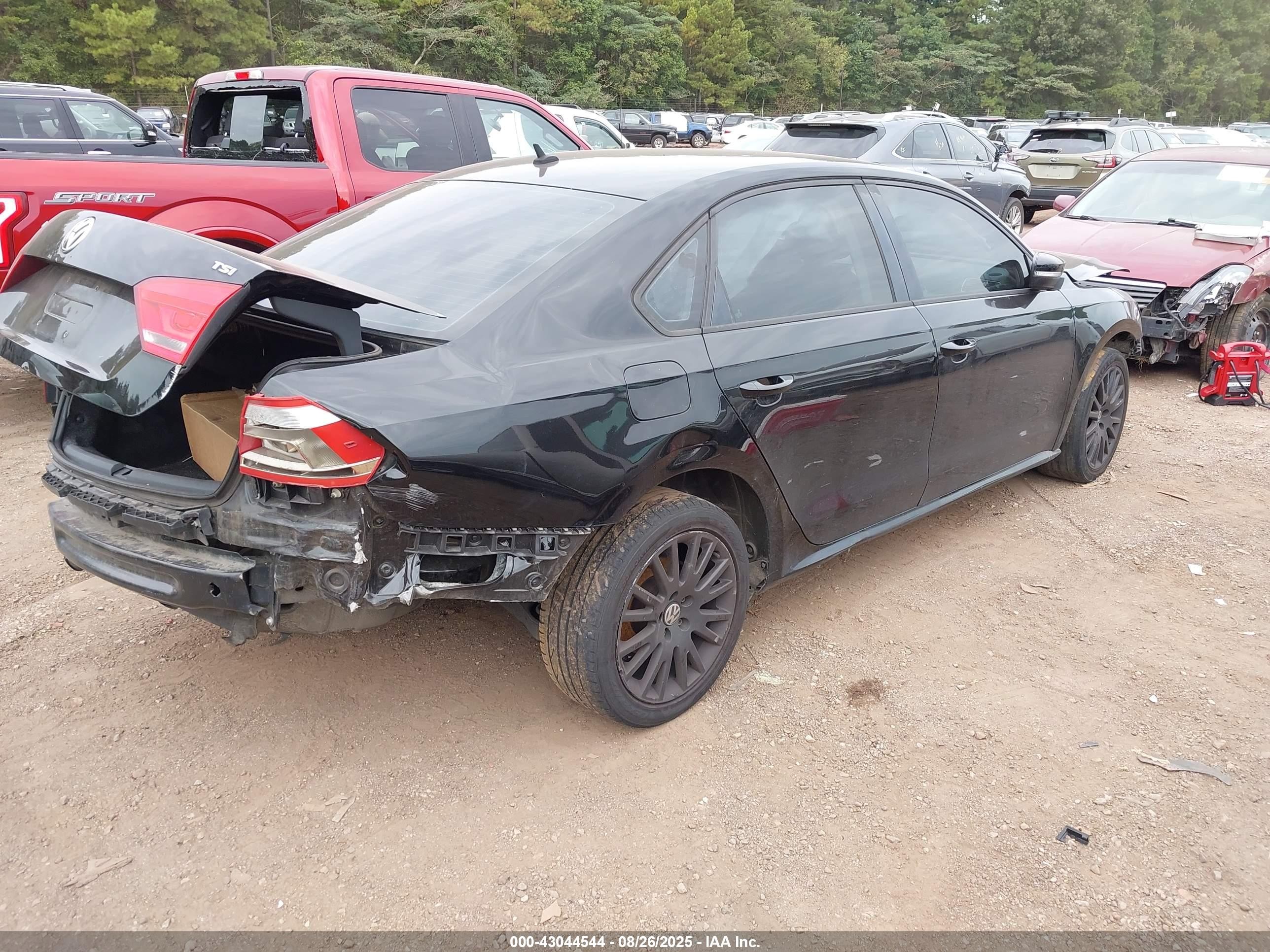 2015 Volkswagen Passat 1.8t S Черный vin: 1VWAS7A36FC007944