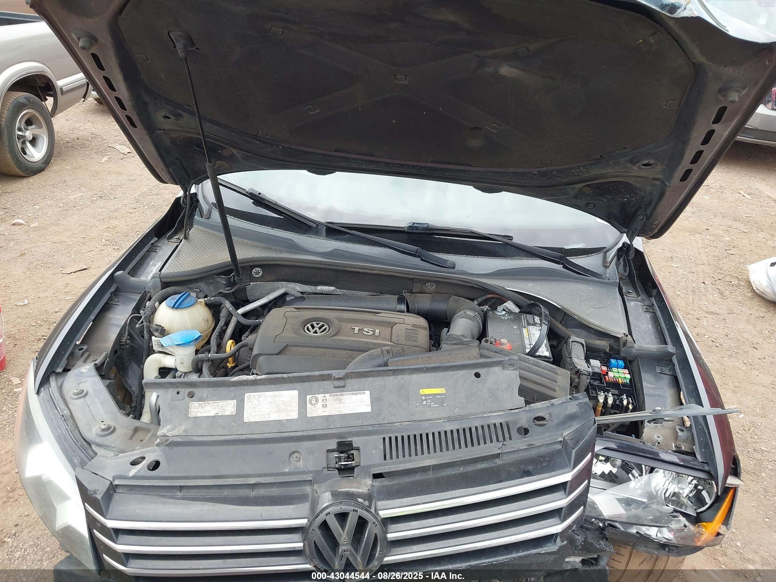 2015 Volkswagen Passat 1.8t S Черный vin: 1VWAS7A36FC007944