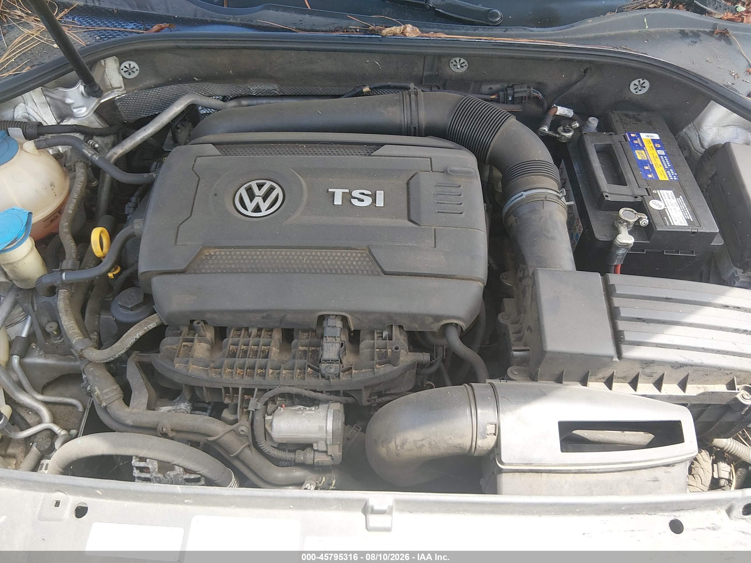 2015 Volkswagen Passat 1.8t Wolfsburg Edition Silver vin: 1VWAS7A36FC015476
