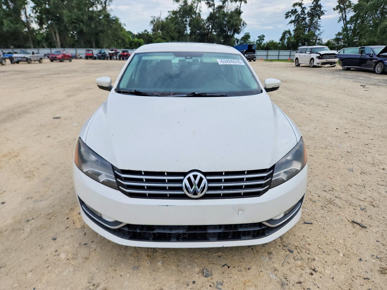 2015 Volkswagen Passat S Белый vin: 1VWAS7A36FC089724
