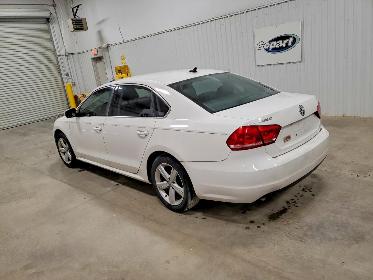 2015 Volkswagen Passat S White vin: 1VWAS7A36FC090307