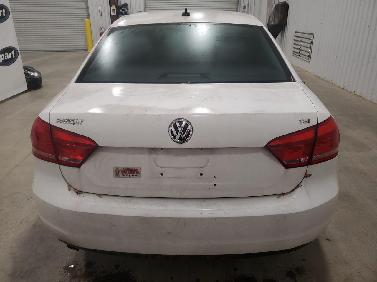 2015 Volkswagen Passat S White vin: 1VWAS7A36FC090307 Damage: Deck Lid, Dent(S) W/ Paint Dmg, 2 To 3 Inches