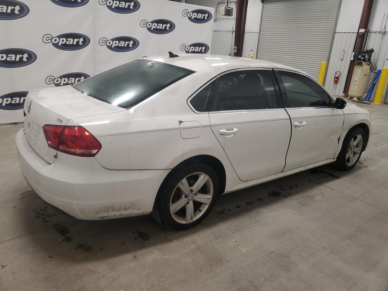 2015 Volkswagen Passat S White vin: 1VWAS7A36FC090307 Damage: Right Qtr Panel, Dent(S) W/ Paint Dmg, 2 To 3 Inches