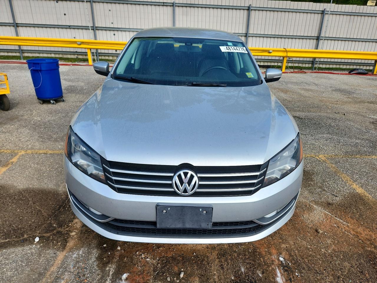 2015 Volkswagen Passat S Silver vin: 1VWAS7A36FC095331