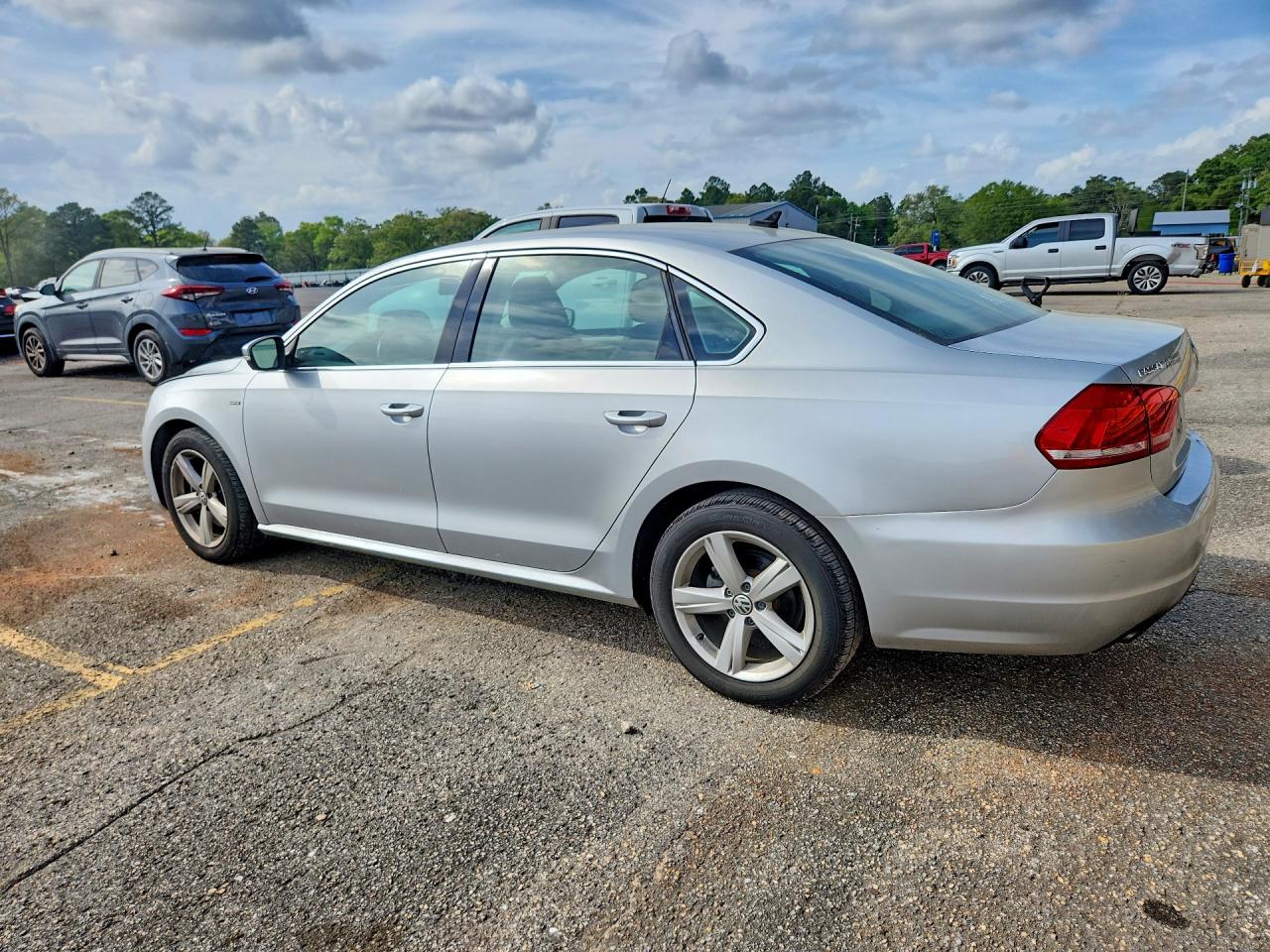 2015 Volkswagen Passat S Silver vin: 1VWAS7A36FC095331