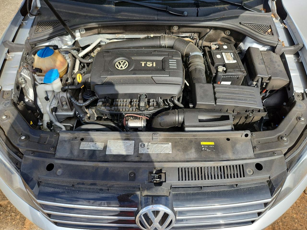 2015 Volkswagen Passat S Silver vin: 1VWAS7A36FC095331