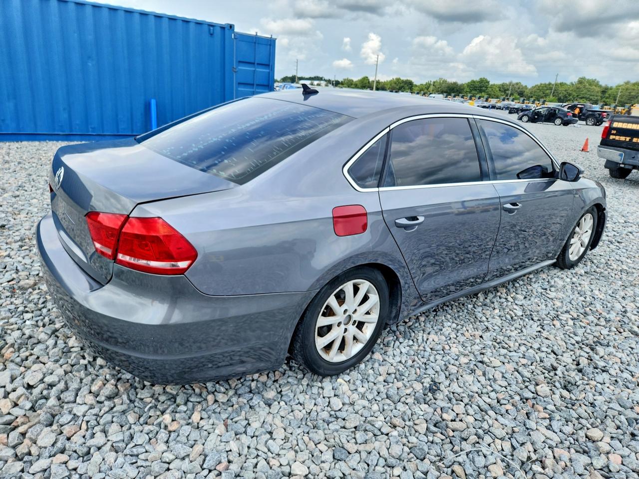 2015 Volkswagen Passat S Gray vin: 1VWAS7A36FC106599