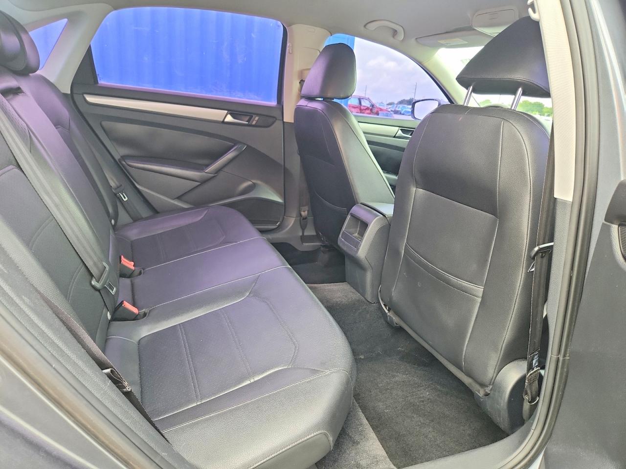 2015 Volkswagen Passat S Gray vin: 1VWAS7A36FC106599