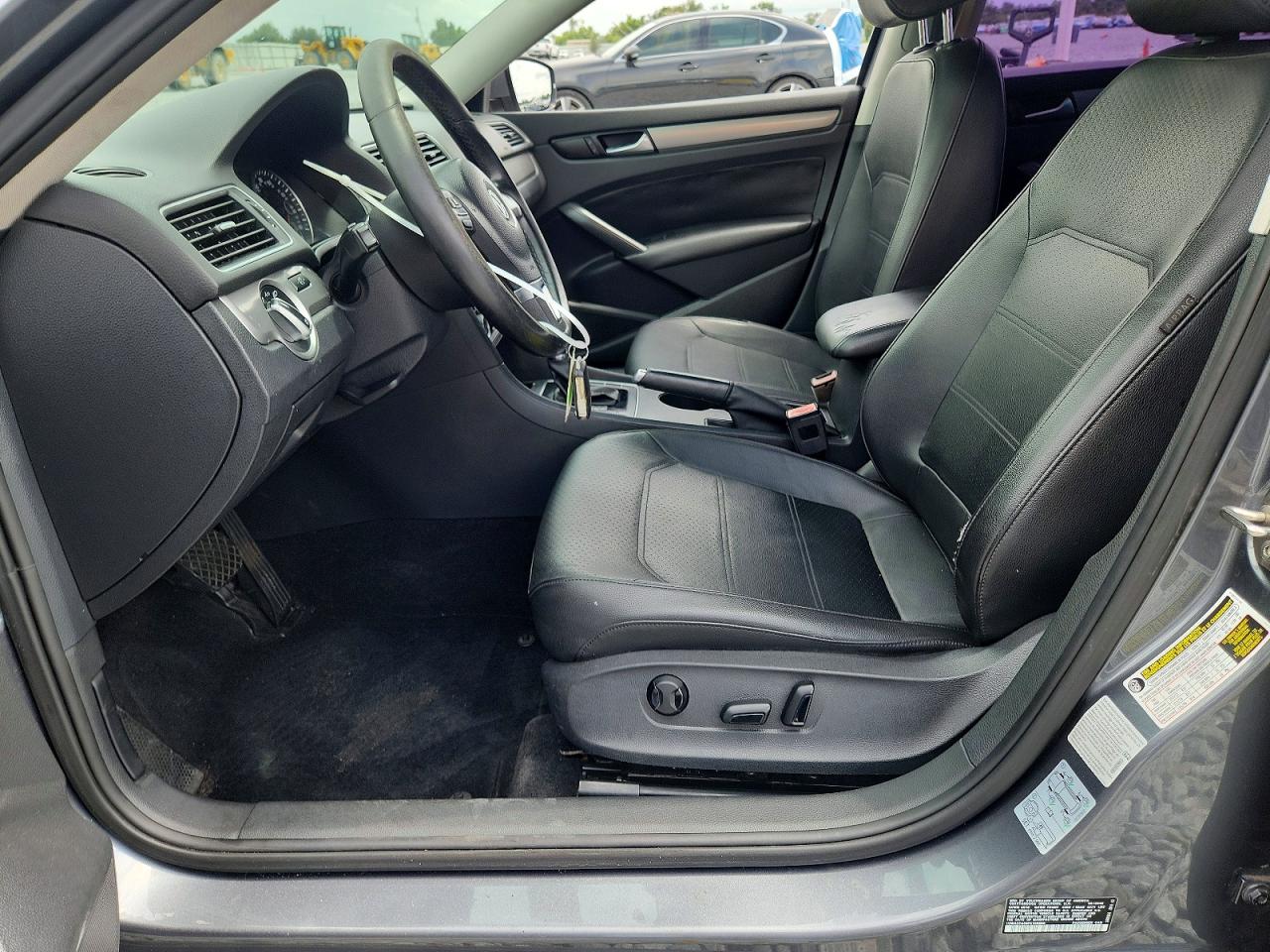2015 Volkswagen Passat S Gray vin: 1VWAS7A36FC106599