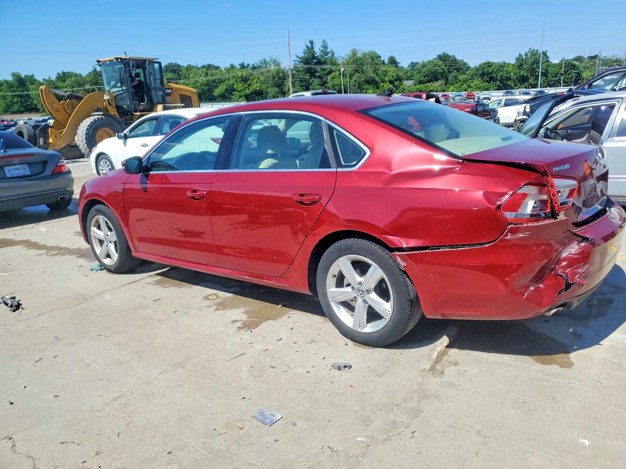 2015 Volkswagen Passat S Red vin: 1VWAS7A36FC108451