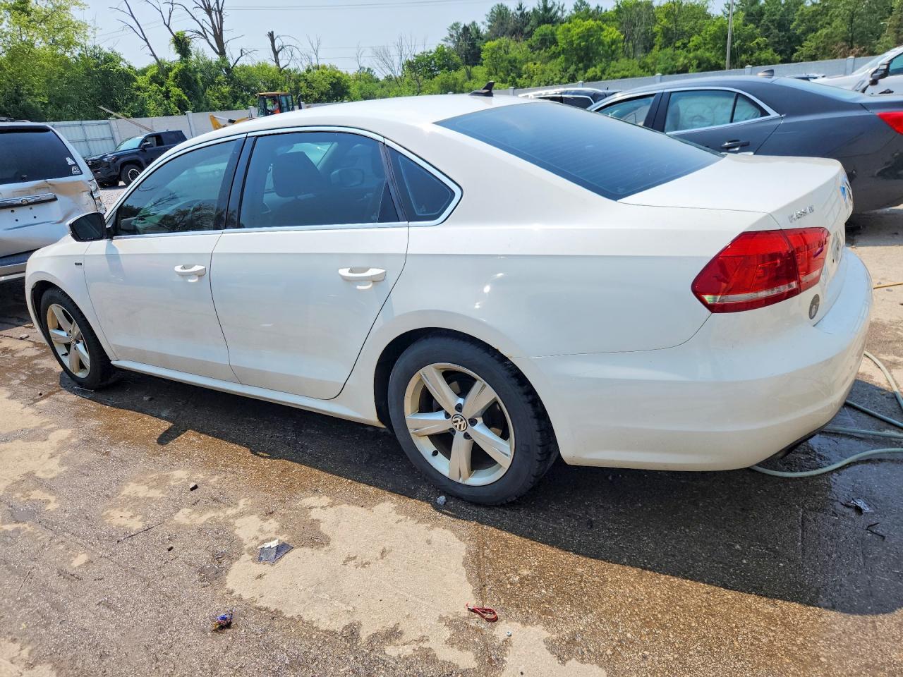 2015 Volkswagen Passat S White vin: 1VWAS7A36FC111737