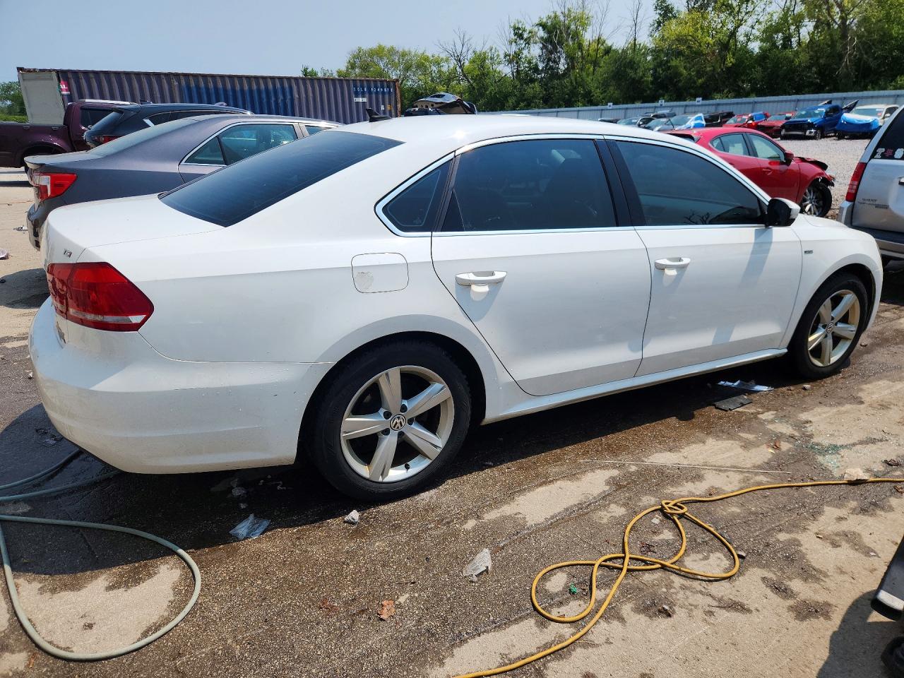2015 Volkswagen Passat S White vin: 1VWAS7A36FC111737