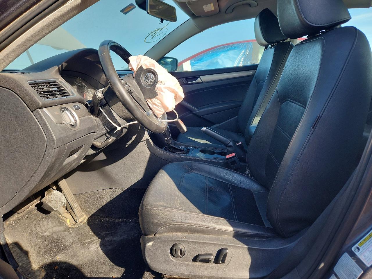2015 Volkswagen Passat S Серый vin: 1VWAS7A36FC120387