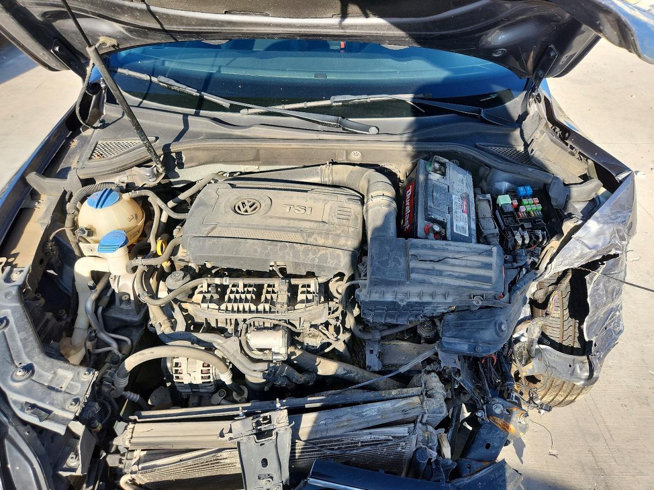 2015 Volkswagen Passat S Серый vin: 1VWAS7A36FC120387