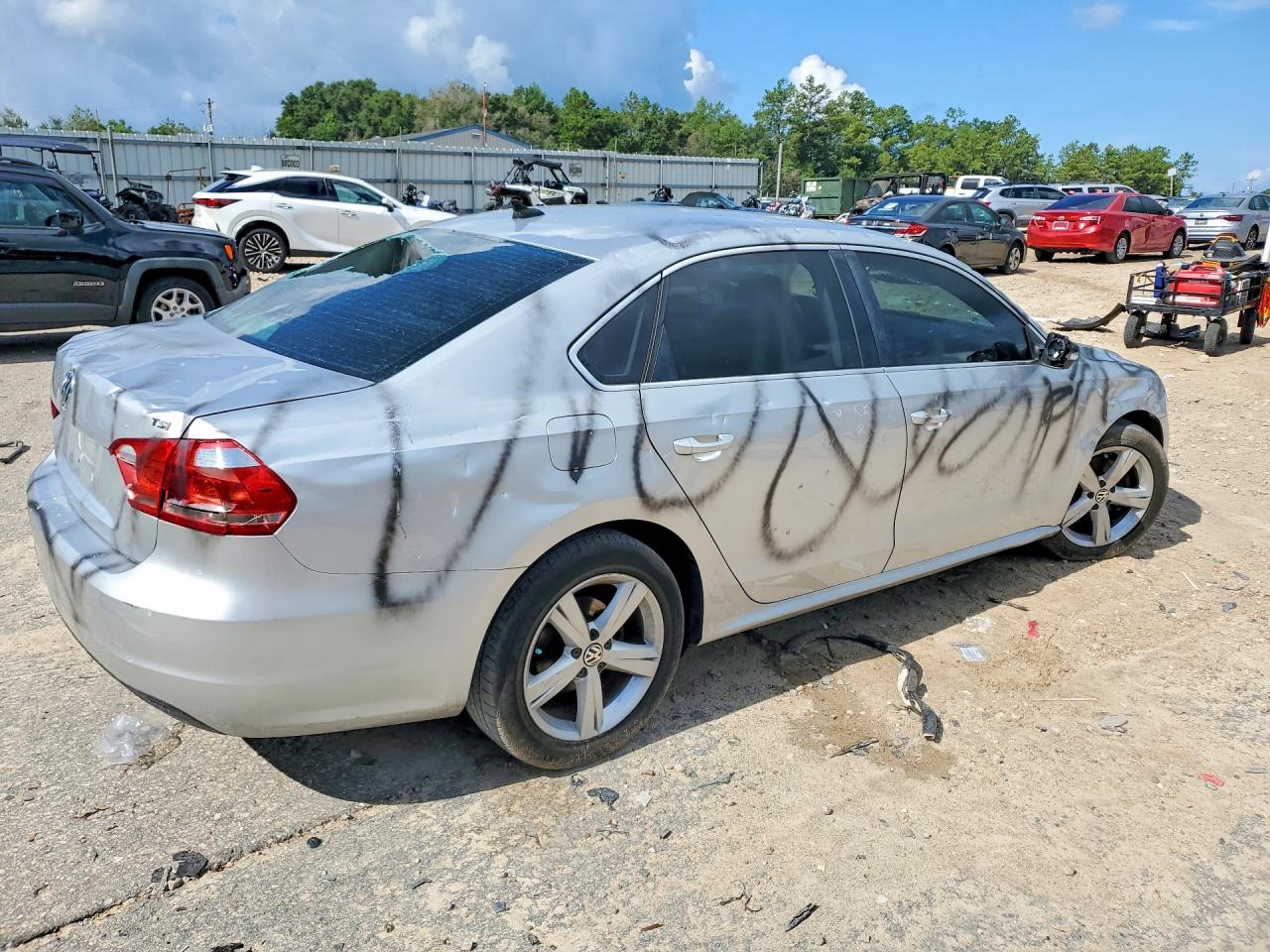 2015 Volkswagen Passat S Silver vin: 1VWAS7A37FC074438