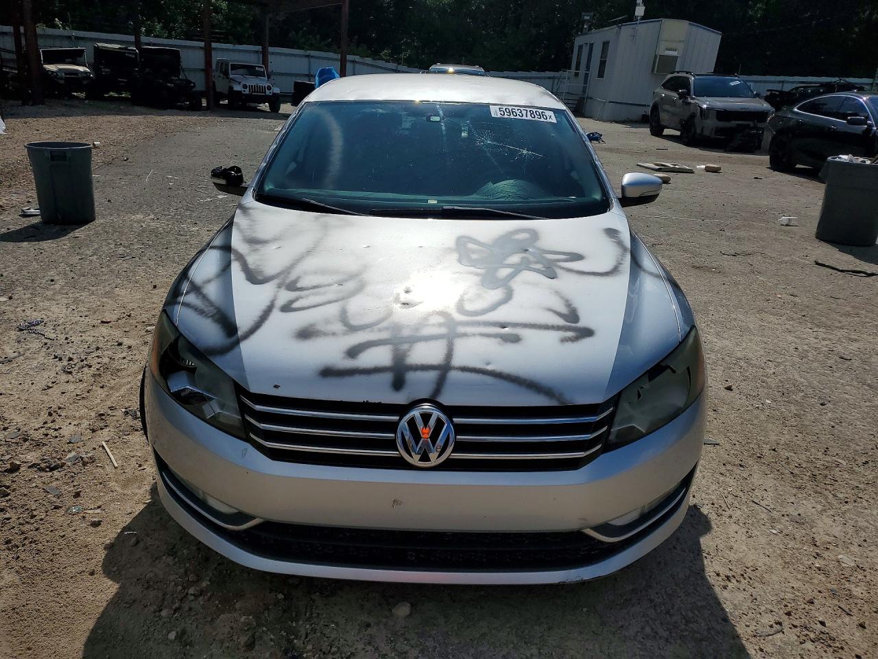 2015 Volkswagen Passat S Silver vin: 1VWAS7A37FC074438
