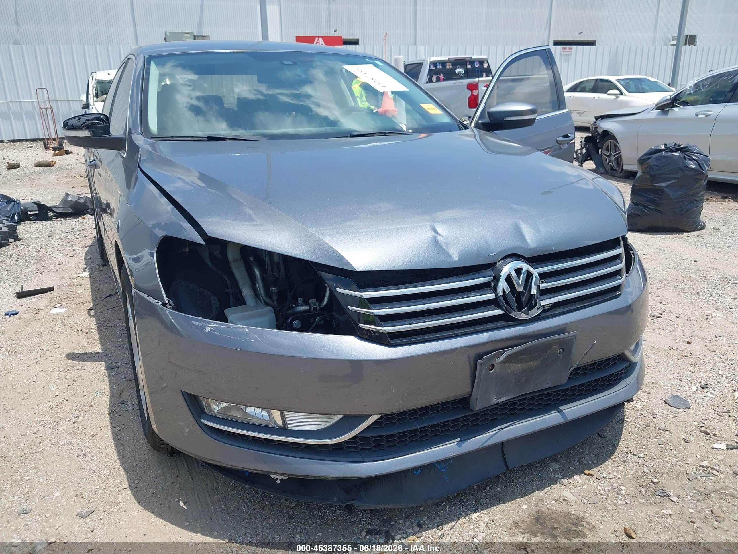 2015 Volkswagen Passat 1.8t Limited Edition Gray vin: 1VWAS7A37FC090090