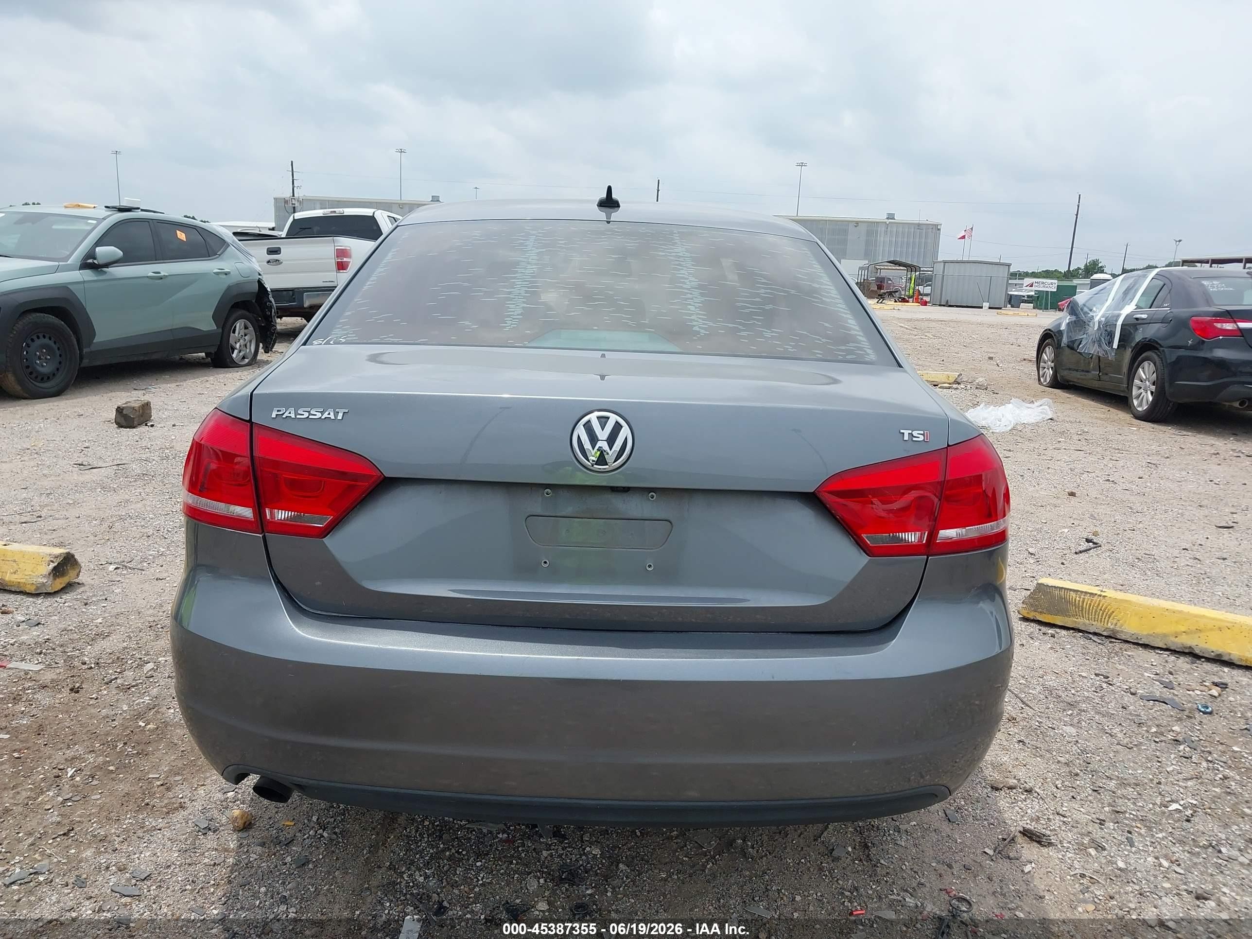 2015 Volkswagen Passat 1.8t Limited Edition Gray vin: 1VWAS7A37FC090090