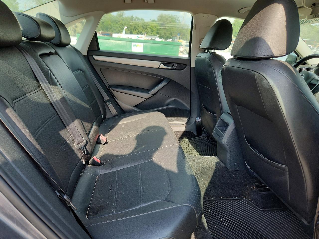 2015 Volkswagen Passat S Gray vin: 1VWAS7A37FC113027