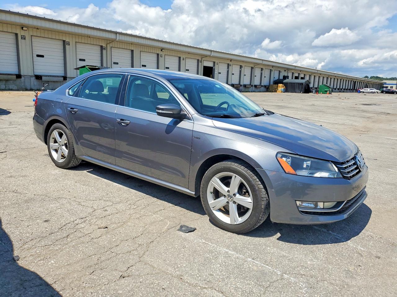 2015 Volkswagen Passat S Gray vin: 1VWAS7A37FC119250