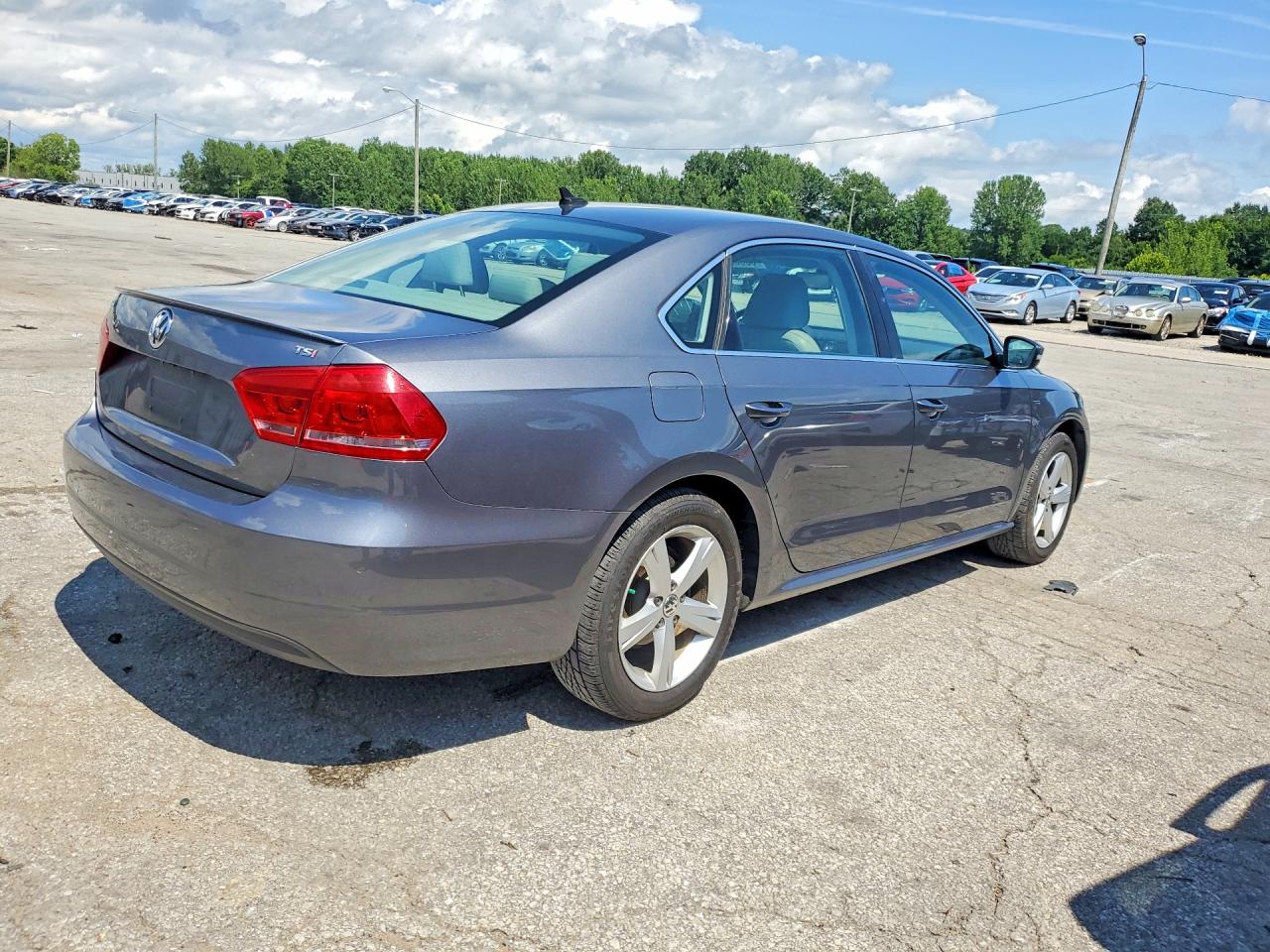 2015 Volkswagen Passat S Gray vin: 1VWAS7A37FC119250