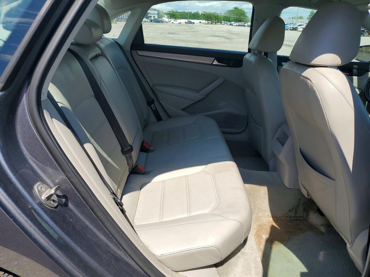 2015 Volkswagen Passat S Gray vin: 1VWAS7A37FC119250