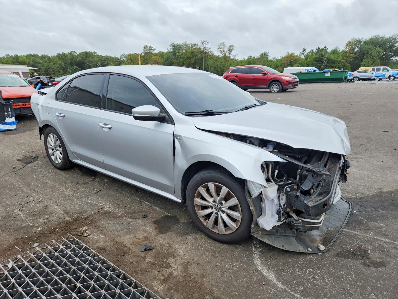 2014 Volkswagen Passat S Silver vin: 1VWAS7A38EC112676