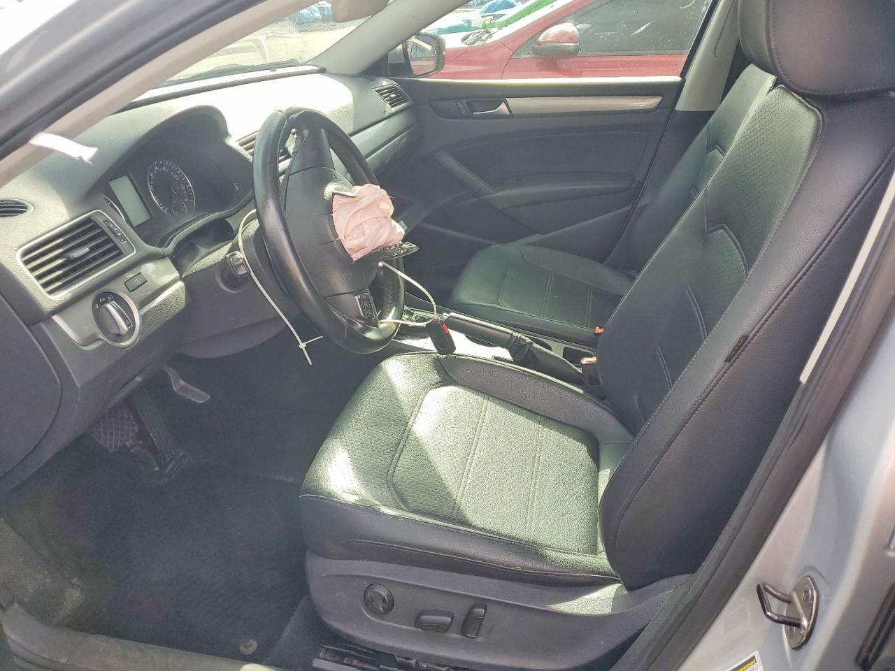 2014 Volkswagen Passat S Silver vin: 1VWAS7A38EC112676