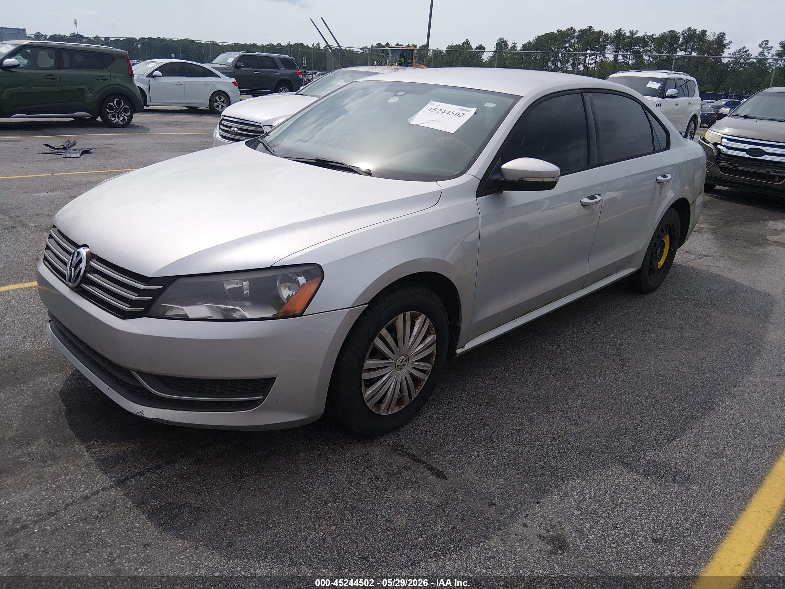 2015 Volkswagen Passat 1.8t S Silver vin: 1VWAS7A38FC017231