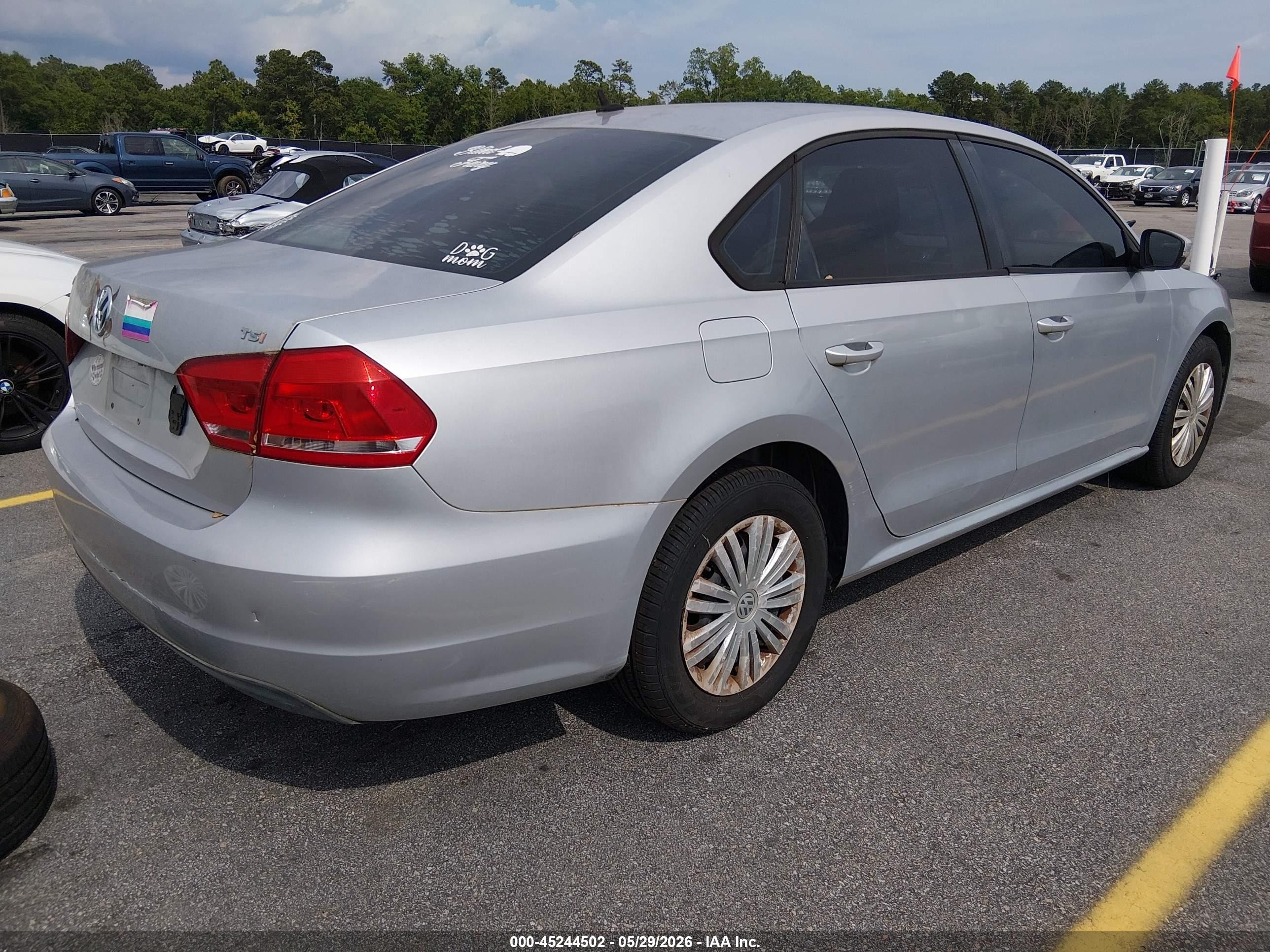 2015 Volkswagen Passat 1.8t S Silver vin: 1VWAS7A38FC017231