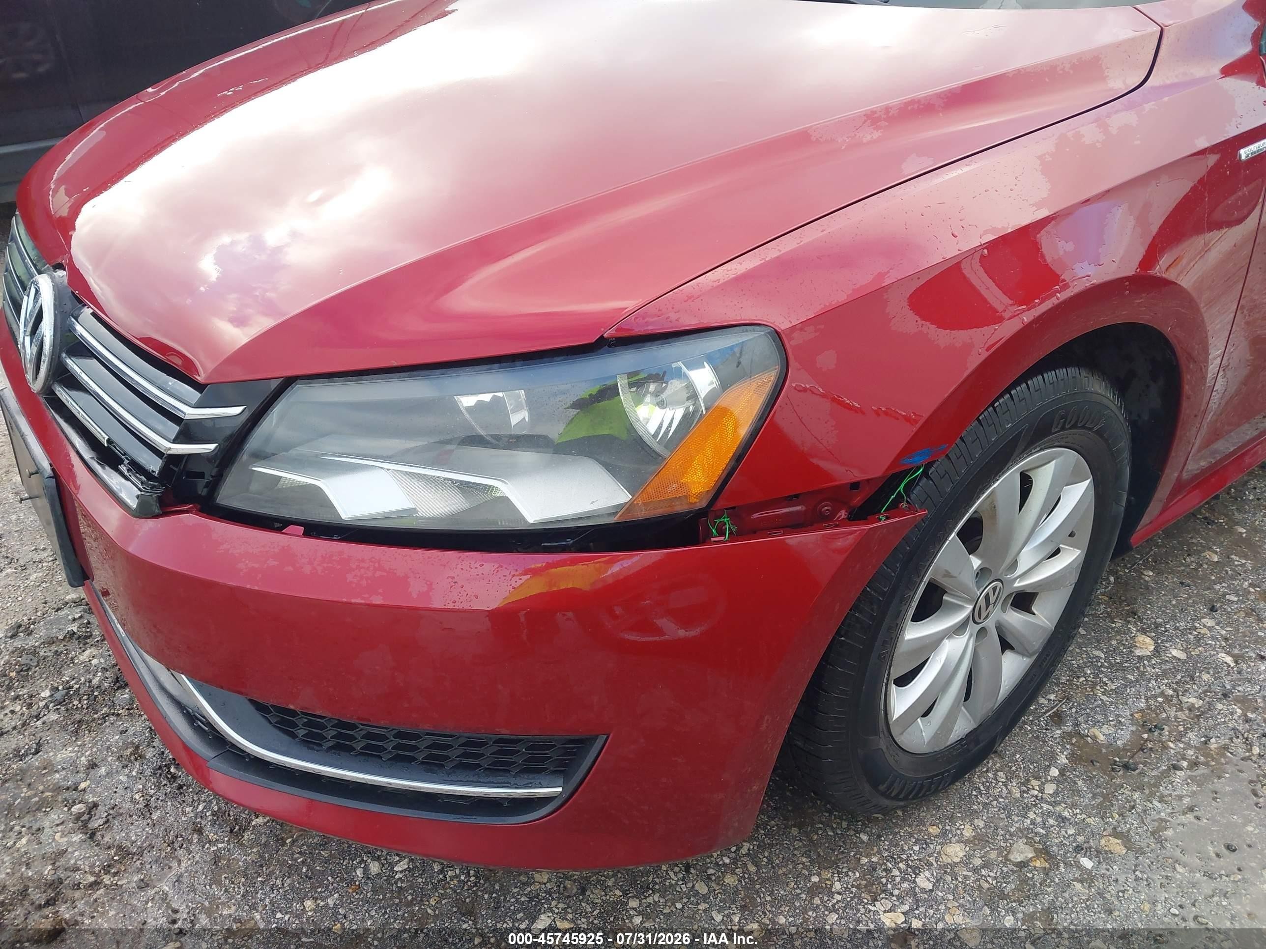 2015 Volkswagen Passat 1.8t Wolfsburg Edition Maroon vin: 1VWAS7A38FC065103