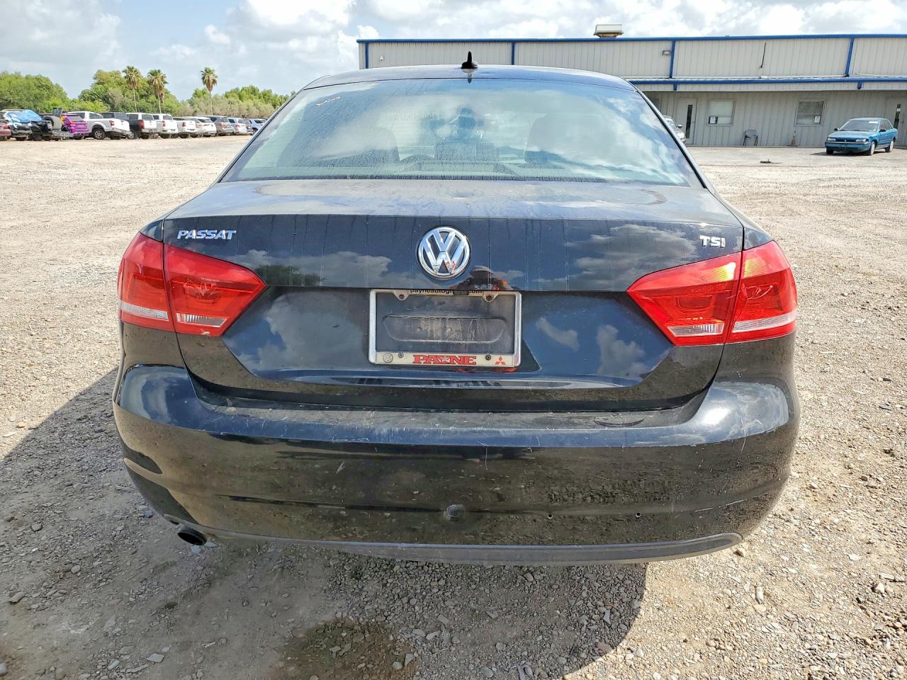 2015 Volkswagen Passat S Black vin: 1VWAS7A38FC079678