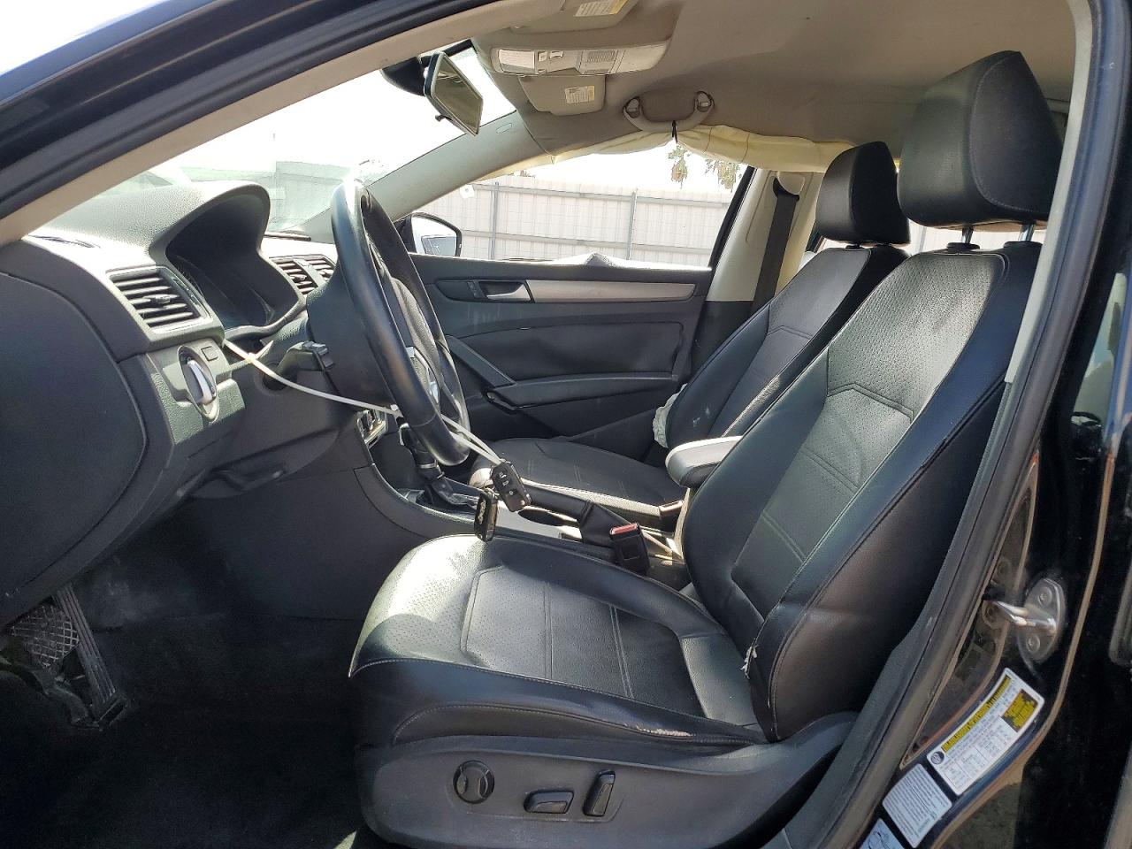 2015 Volkswagen Passat S Black vin: 1VWAS7A38FC079678